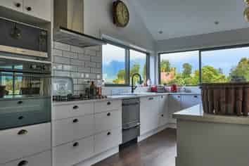 2 Williams Drive, Fox Glacier