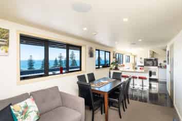 61/3 Shakespeare Road, Napier South