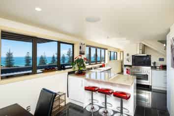 61/3 Shakespeare Road, Napier South