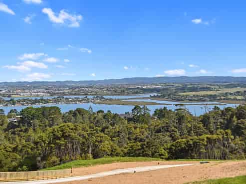 Lot 16 Leveloff Road, Paremoremo