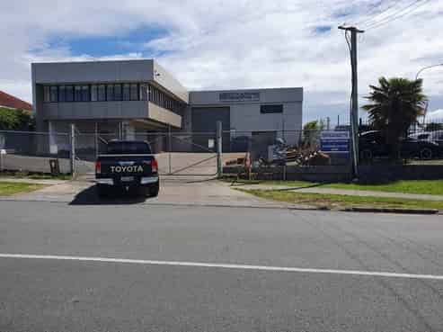 Standalone Warehouse in Great Location