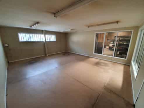 Standalone Warehouse in Great Location