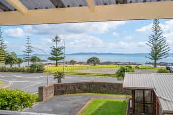 6 Stratford Drive, Cable Bay