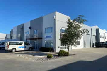 Sunny & Affordable First Floor Office