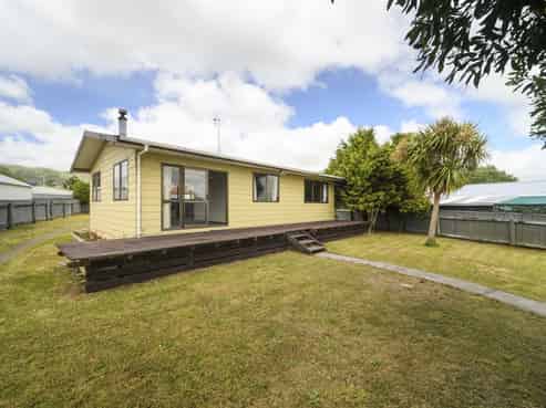 32 Rata Street, Tokomaru