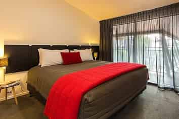 Corporate Motel with a Long Lease