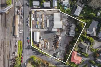 LARGE YARD AND BUILDINGS - LEASE ALL OR PART