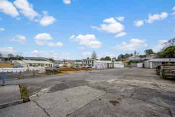 LARGE YARD AND BUILDINGS - LEASE ALL OR PART