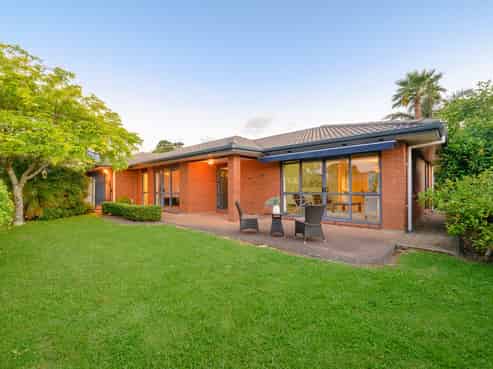 62 Bob Charles Drive, Golflands