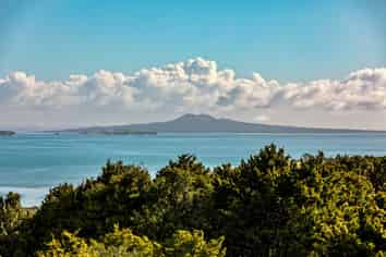 1 Maea Rise, Waikopua, Whitford