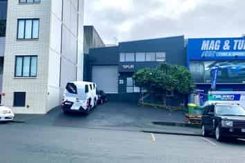 Bargain Priced Ponsonby Warehouse/Office