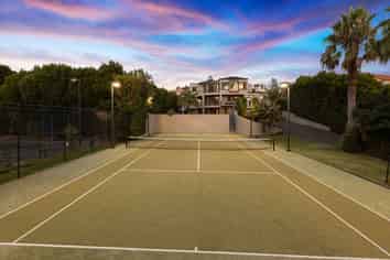 40 Bay Road, Saint Heliers