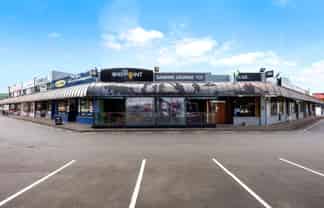 Split risk Investment on Springs Rd