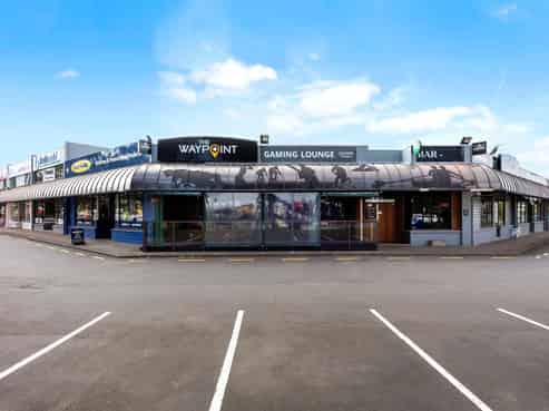 Split risk Investment on Springs Rd