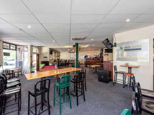 Split risk Investment on Springs Rd