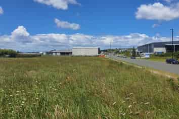 Large industrial lot - design/build options