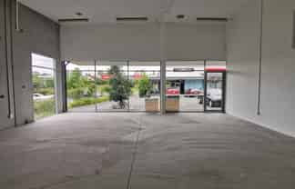 Prime retail or office location 