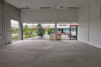 Prime retail or office location 