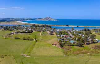 64 Grimness Street, Karitane