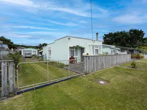 16 Chrystall Street, Foxton Beach