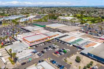 Brand new five year lease - 7% plus yield