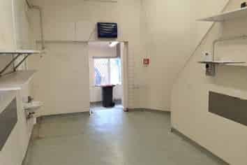 Retail Food Outlet - 100m2