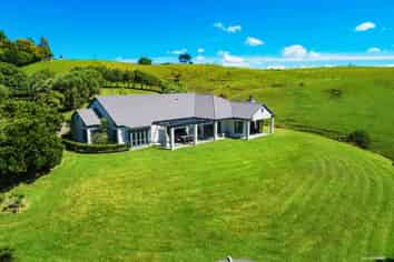 1045 South Head Road, Helensville