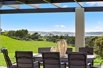 1045 South Head Road, Helensville