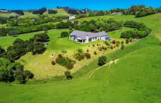 1045 South Head Road, Helensville