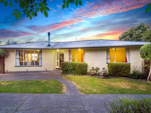 6 Bidwell Place, Hillmorton