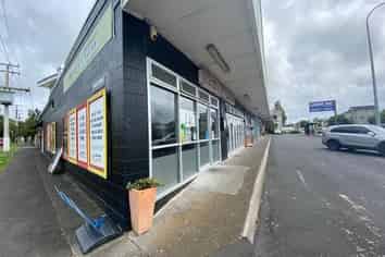 Retail or Office – Quiet Royal Oak Space