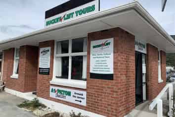 Retail/Office Space for Lease