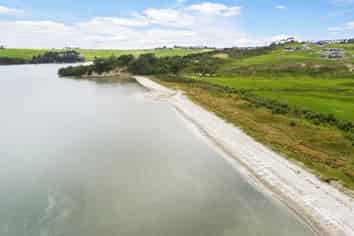 21 Hurihuri Road (Weiti Bay), Okura