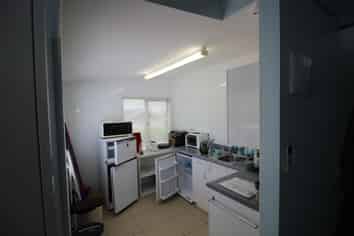 Glen Eden Attractive Self Contained