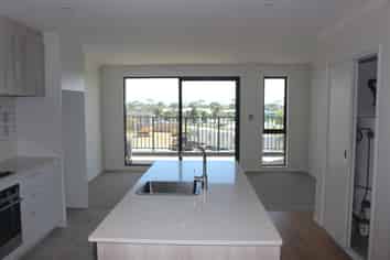 3/1 Aperira Lane, Wiri