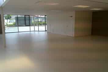 500sqm high stud warehouse with retail and office