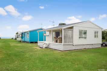 C3/535 Grahams Beach Road, Awhitu