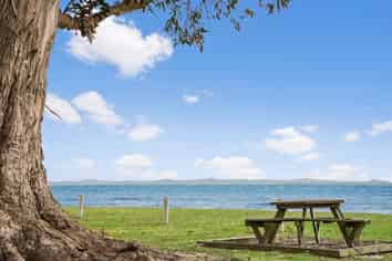 C3/535 Grahams Beach Road, Awhitu