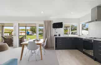 C3/535 Grahams Beach Road, Awhitu