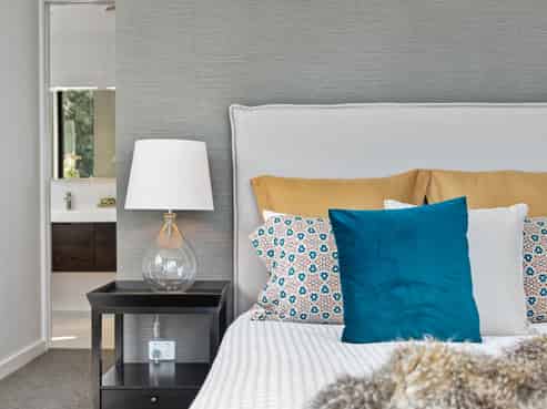 Hot home staging business - $500k + returns