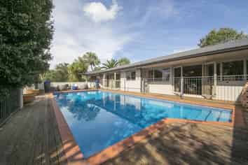 RESIDENTIAL LIFESTYLE PROPERTY WITH INCOME