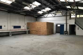 Warehouse with Security Fenced Yard