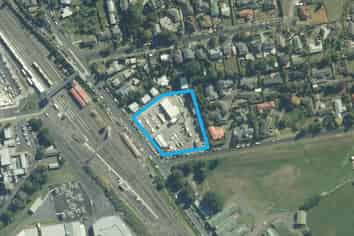 Yard / Storage / Office