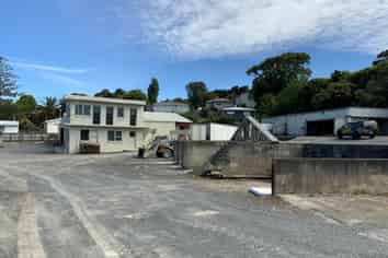 Yard / Storage / Office