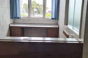 Office Suite -Victoria Avenue