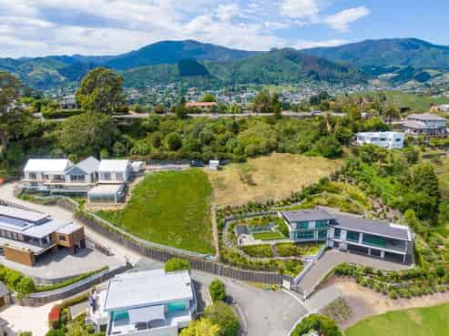 83 The Cliffs, Britannia Heights