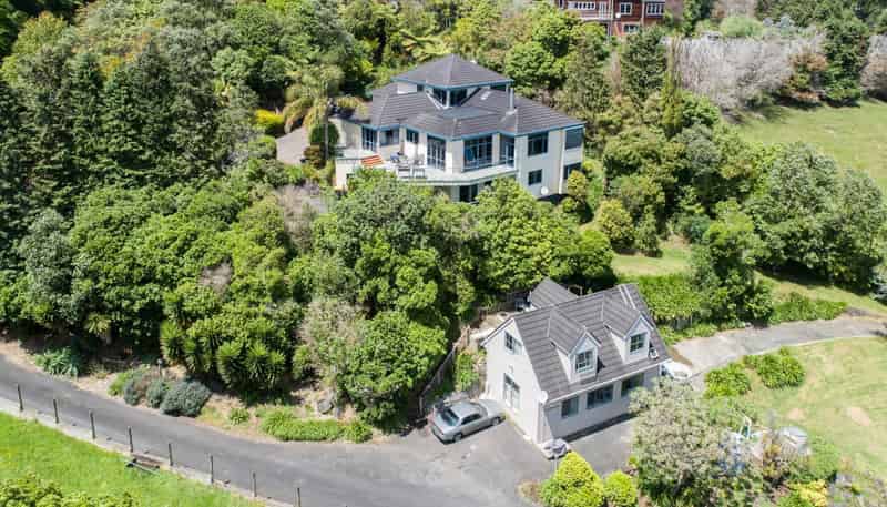 84 & 84A Point View Drive, East Tamaki Heights
