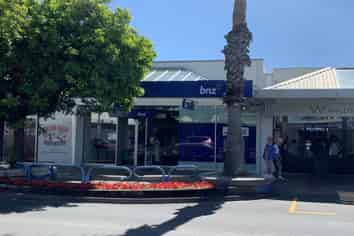 BIG AND BOLD DOWNTOWN THE MOUNT