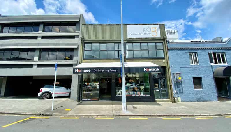 30 Broadway, Newmarket