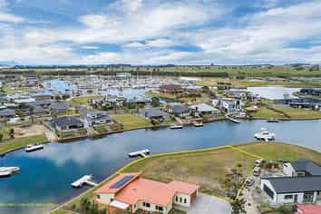 19 Stace Hopper Dr, One Tree Point